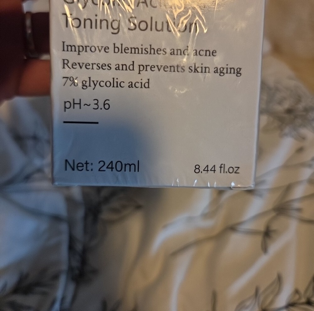 Glycolic Acid 7% Toning Solution - NIB - Picture 2 of 6